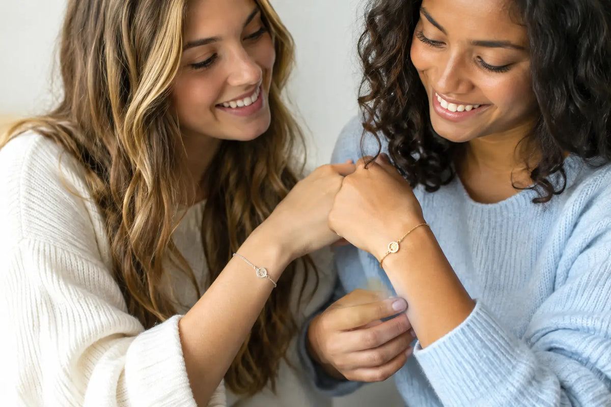 How to Pick Friendship Jewellery That Feels Personal
