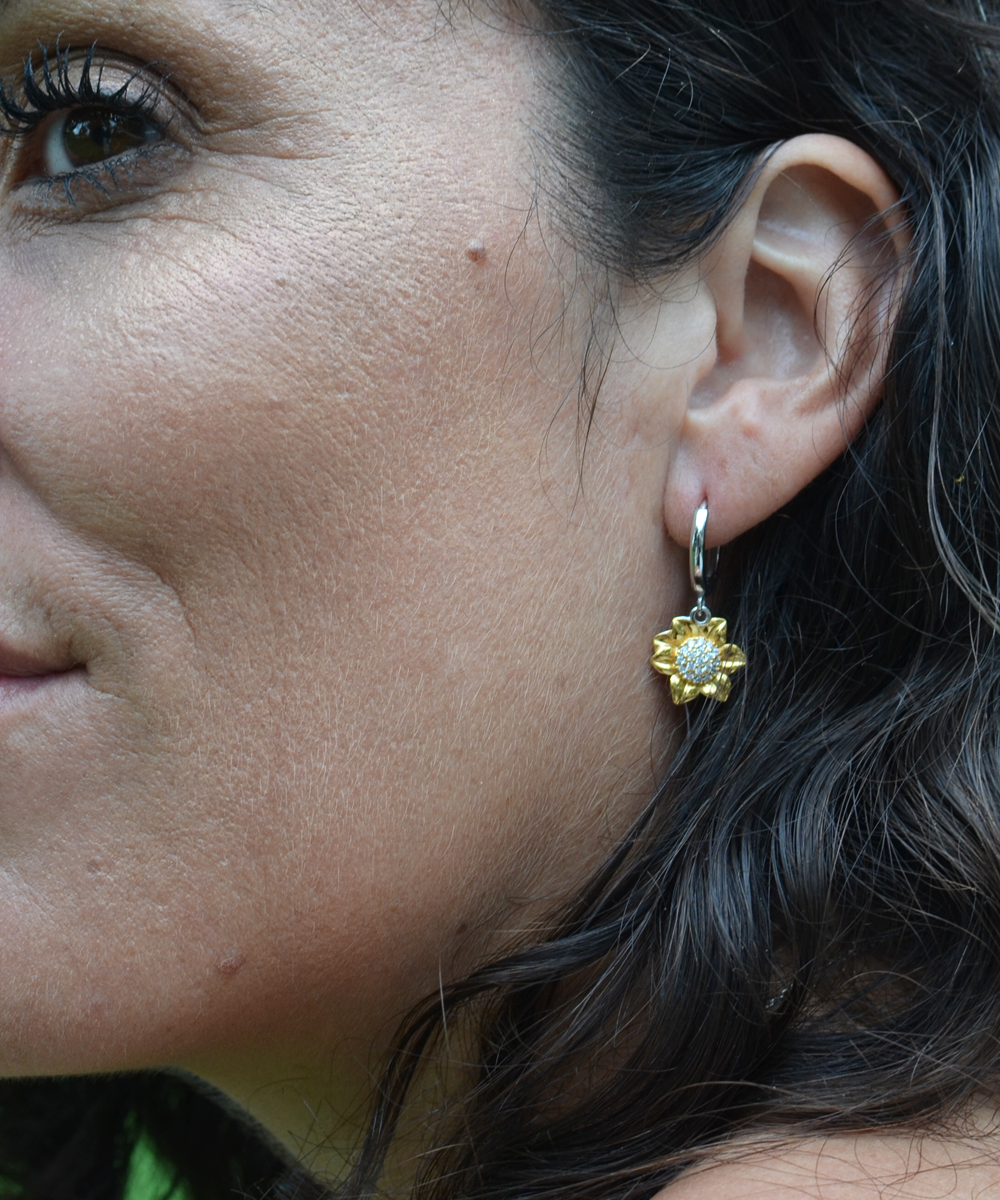 Stunning Wife Sunflower Earring - Price Dropper