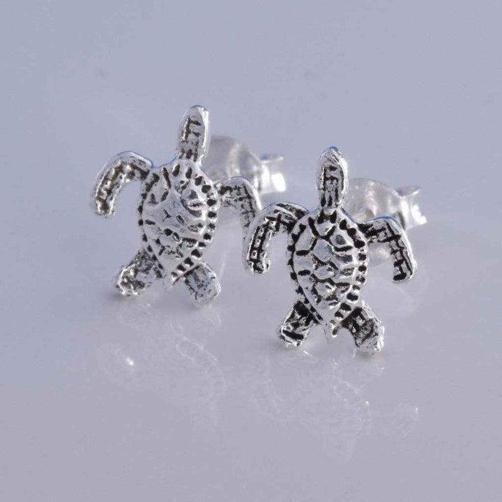 Charming Silver Turtle Stud Earrings - A Touch of Nature&