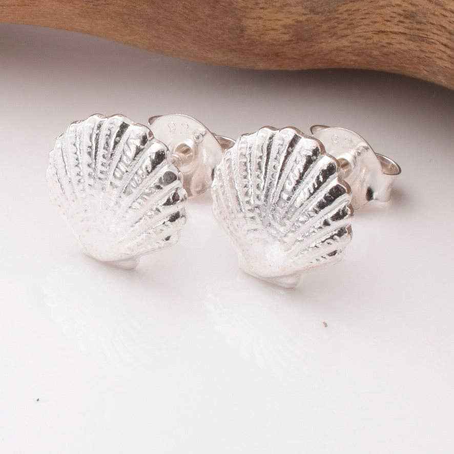 Elegant Silver Scallop Stud Earrings for Effortless Style