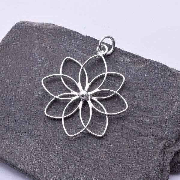 Elegant Water Lily Pendant - Embrace Nature&