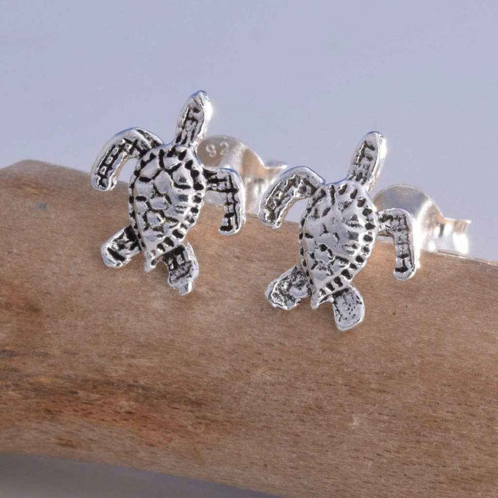 Charming Silver Turtle Stud Earrings - A Touch of Nature&